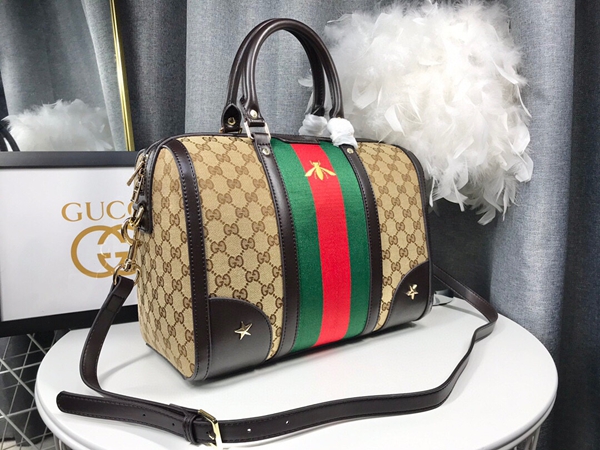 激安グッチバッグコピー背面デザイン